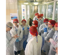 Журналисты и блогеры узнали, как производятся продукты «ТЁМА»