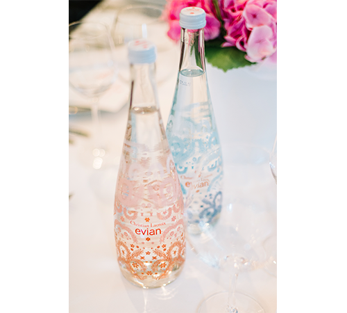 Evian взял на себя обязательство использовать для своей упаковки 100% переработанный пластик к 2025 году